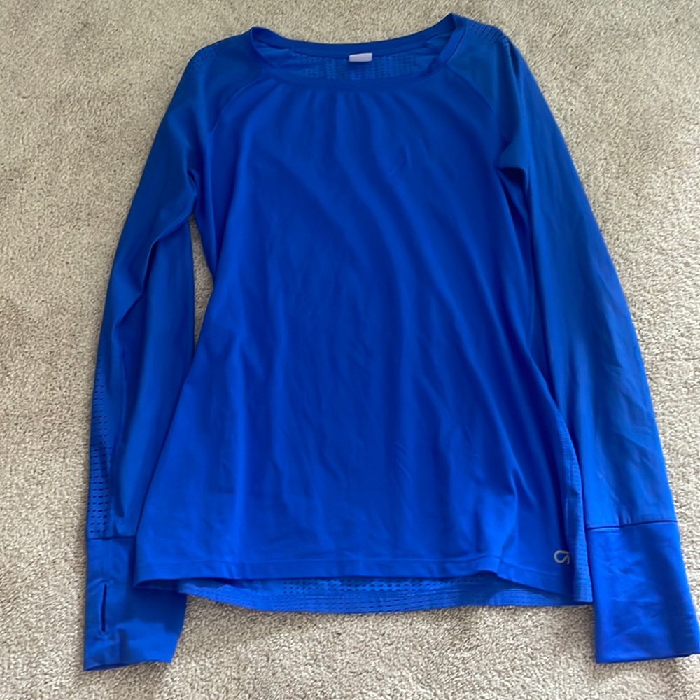 Gap fit, blue long sleeve, size small, gently worn